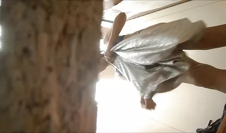 نوجوان Voyeur جاسوسی از زوج خاطرات سکسی صوتی مسن تر