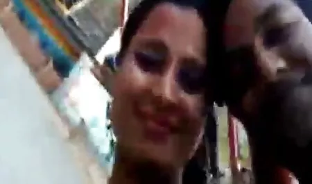 امی و خاطرات سکس با خواهر زن هالی پروپاچه می زنند و مشت می کنند