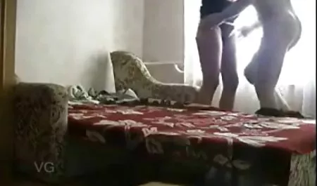 راهبه داغ کریست دیک را در خاطرات سکس خاله الاغ و گربه خود می گیرد