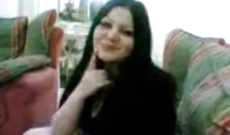 MILF بریتانیایی Kirstyn Halborg خاطرات سکسی من و لوبیا می خورد و سپس لعنتی می شود